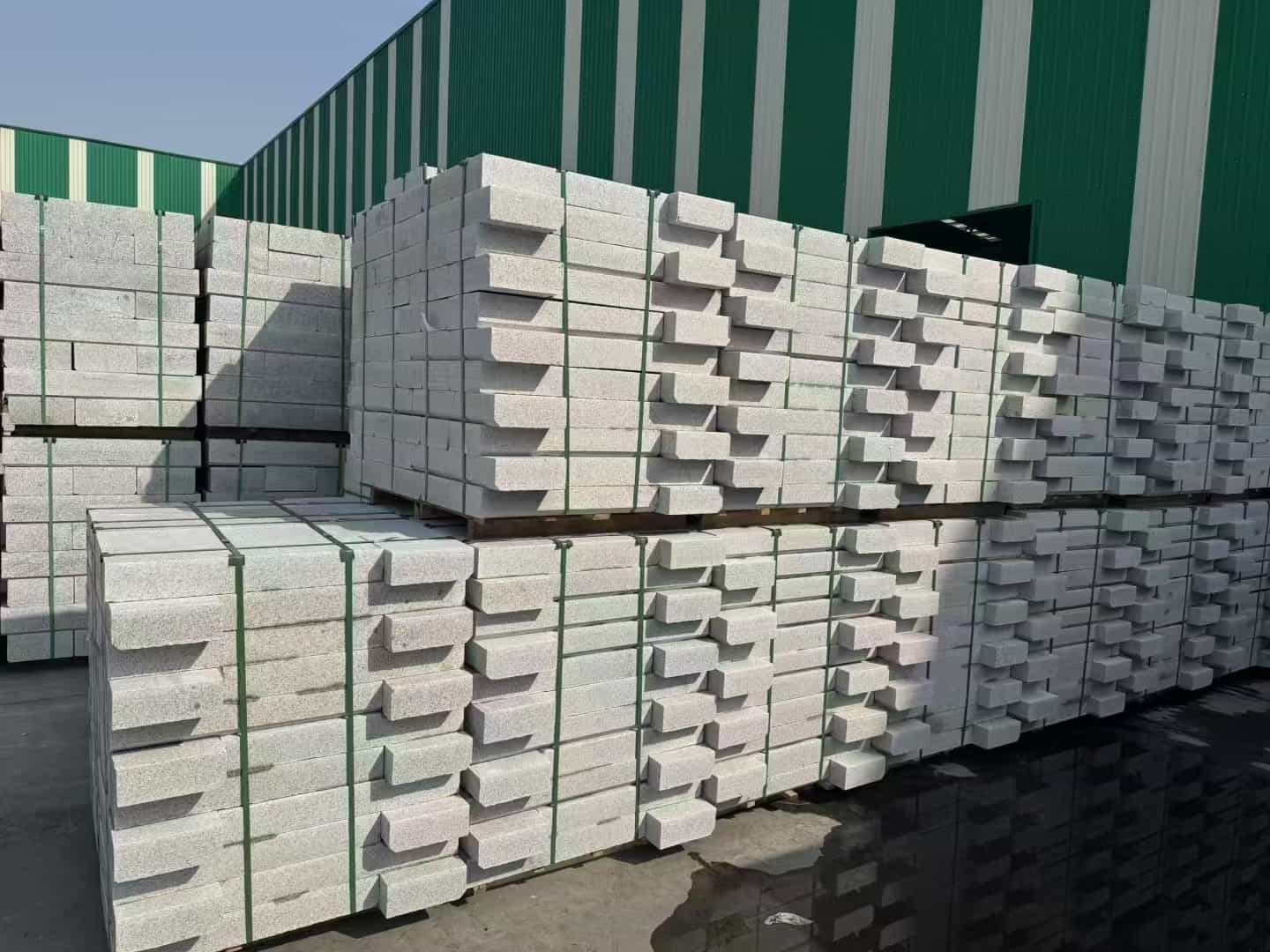 安徽芝麻白路沿石