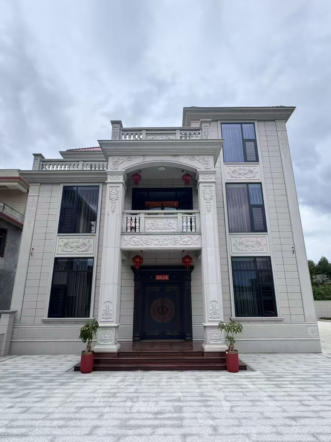 安徽 芝麻白石材别墅干挂案例展示