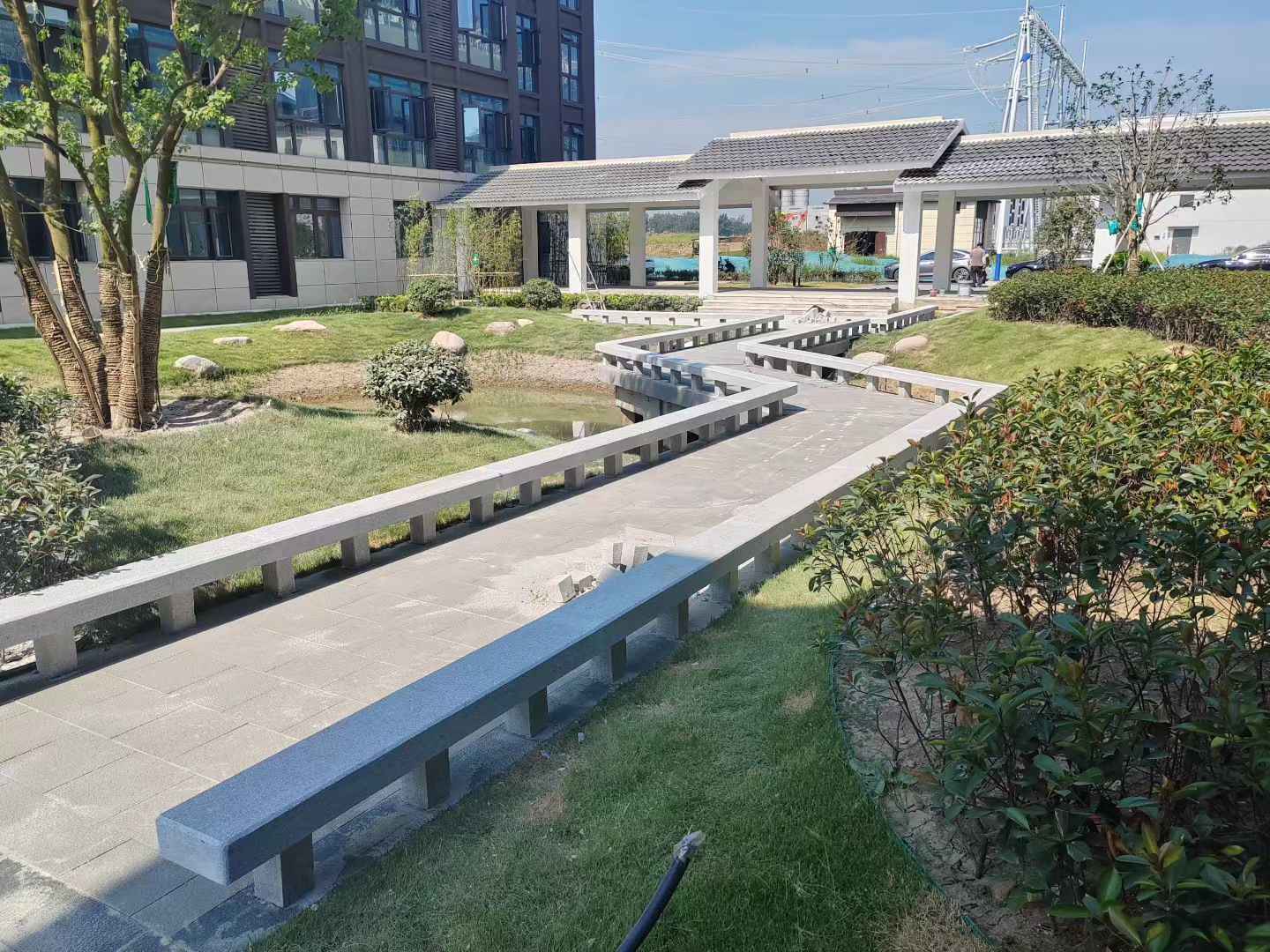 安徽 芝麻灰小区坐凳&栏杆安装效果